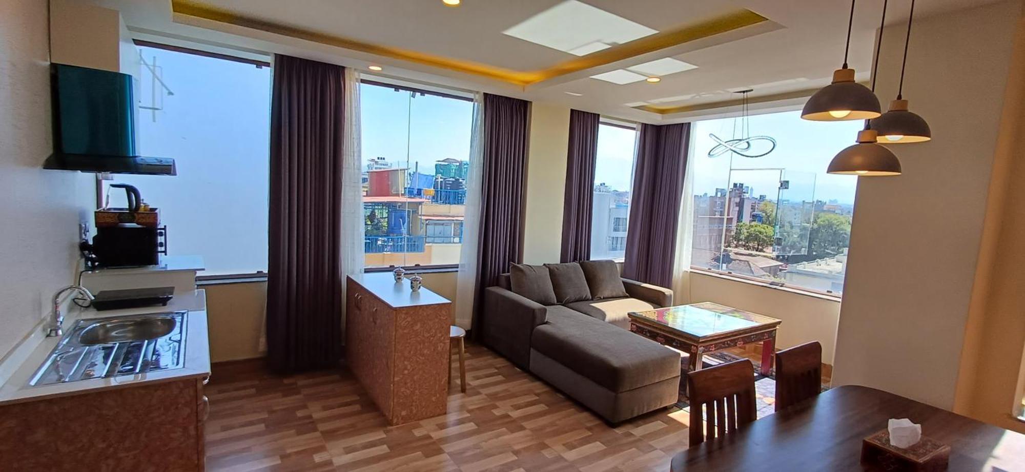 Hotel Yakroo Manang Катманду Екстериор снимка