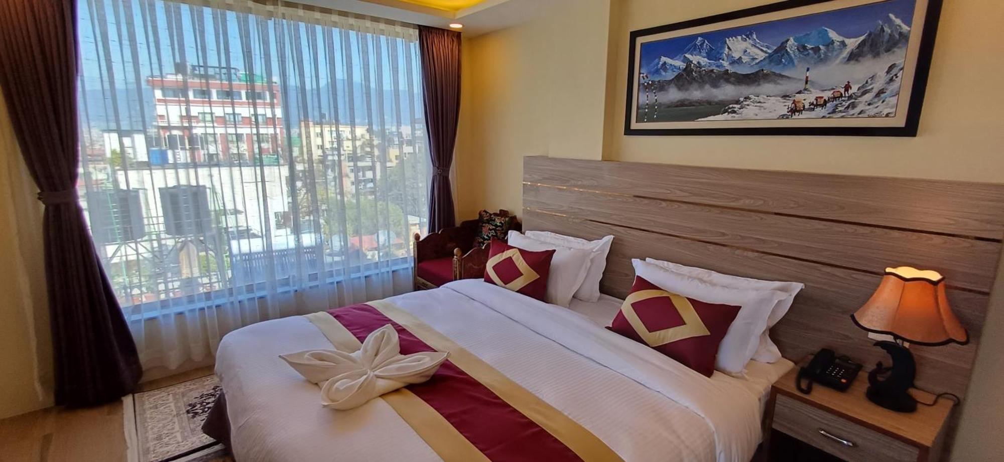 Hotel Yakroo Manang Катманду Екстериор снимка