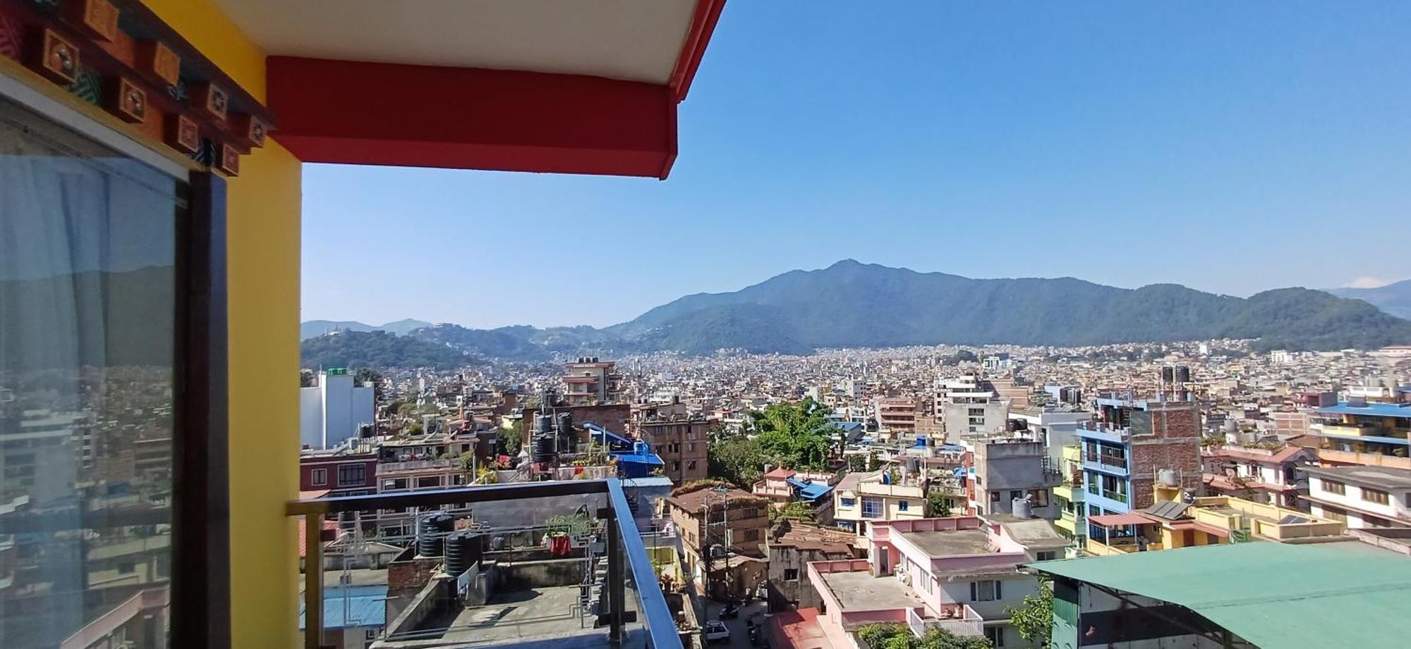 Hotel Yakroo Manang Катманду Екстериор снимка