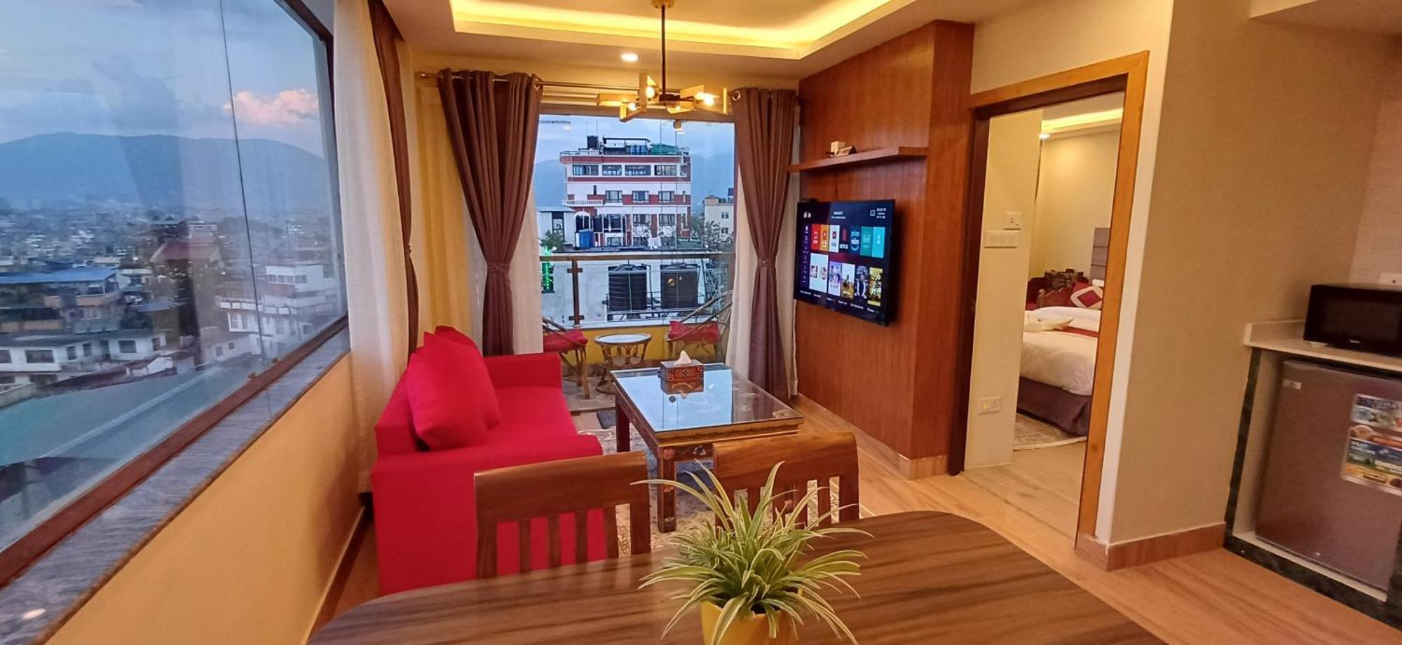 Hotel Yakroo Manang Катманду Екстериор снимка