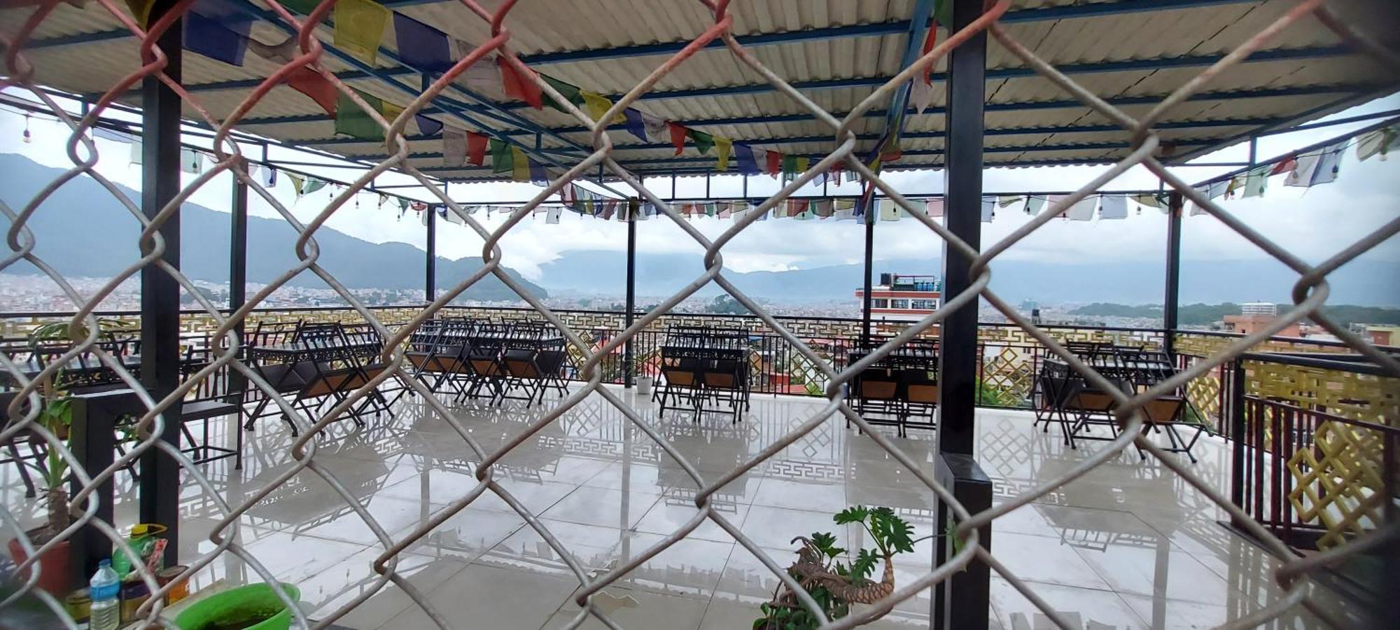 Hotel Yakroo Manang Катманду Екстериор снимка